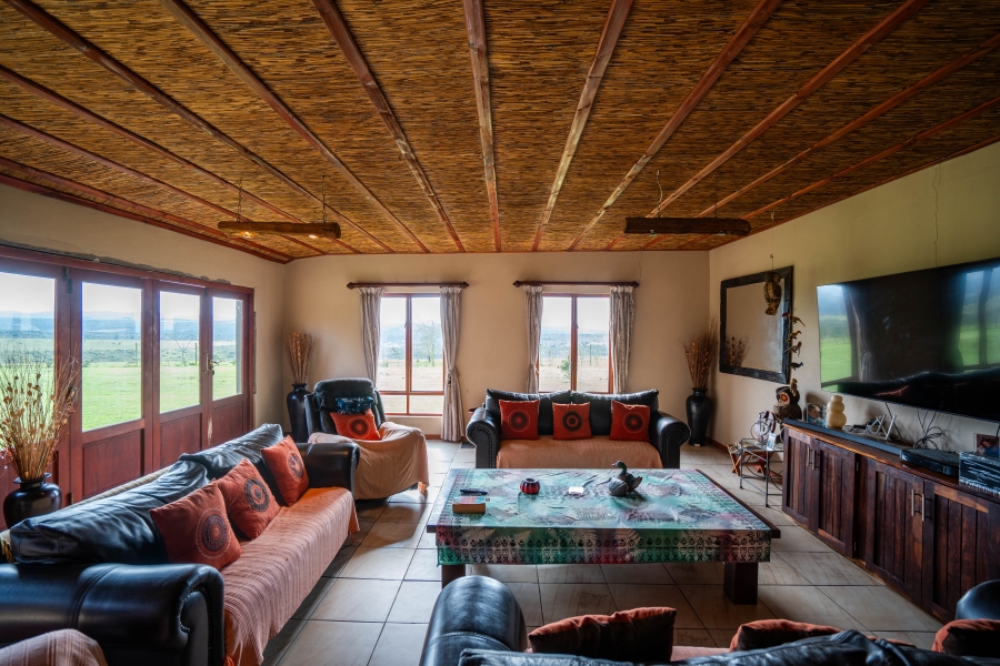 5 Bedroom Property for Sale in Grahamstown Rural Eastern Cape